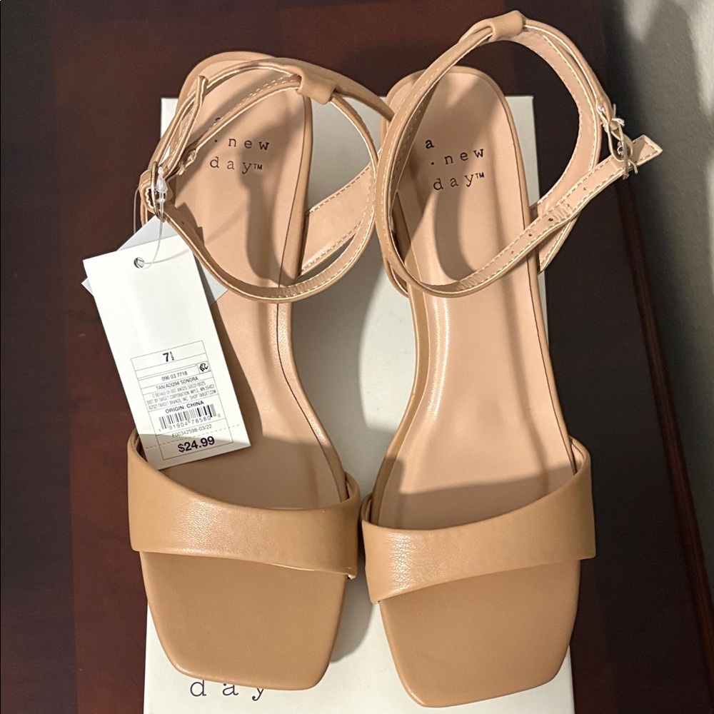 NWT A New Day Tan Block Heel Sandals with Ankle Strap - Picture 4 of 5
